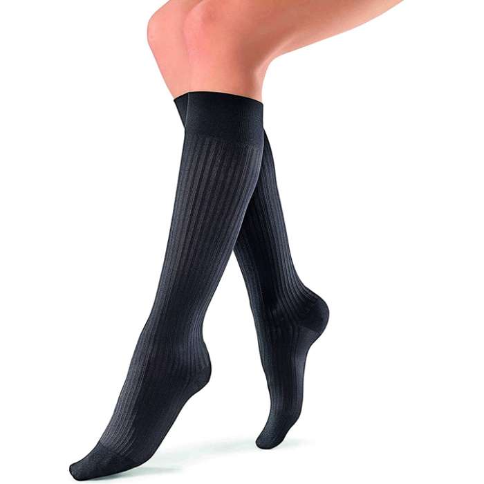 Jobst soSoft Knee High 15-20 mmHg Compression Stockings improve all-day comfort knee band secures fit and improves wearing comfort. for sale available in Ann Arbor MI, USA